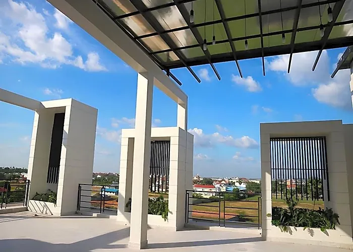 Ly Residences & 酒店 4*