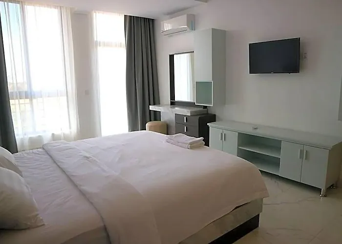 Ly Residences & 酒店 4*